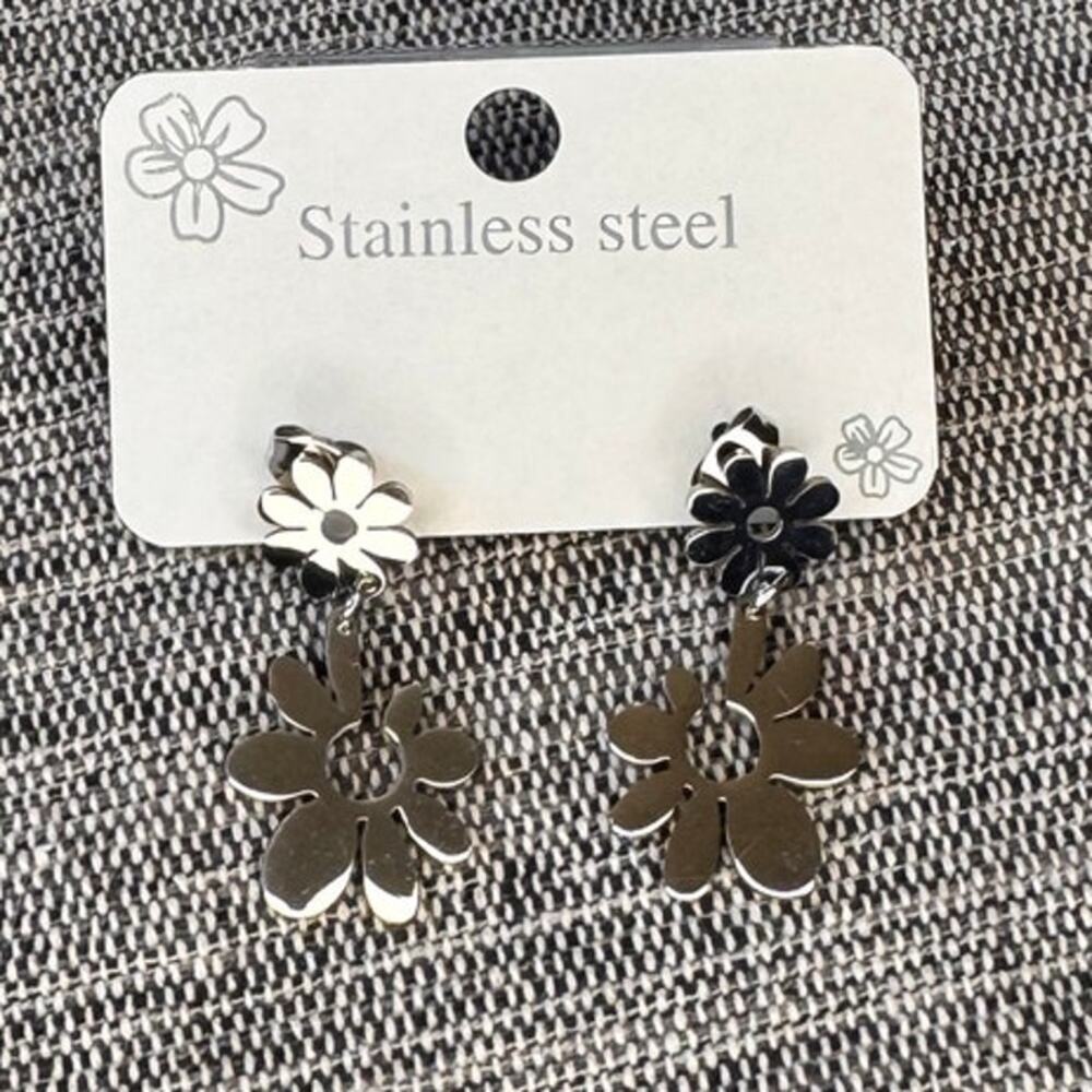 Daisy Earrings Silver Accessories Boho Accessories Flower Accessories NEW!